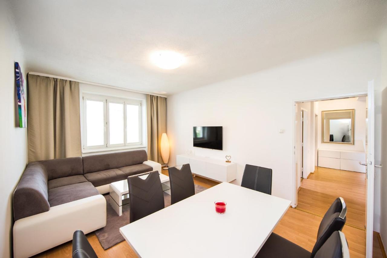 Lavie Apartment Wina Bagian luar foto